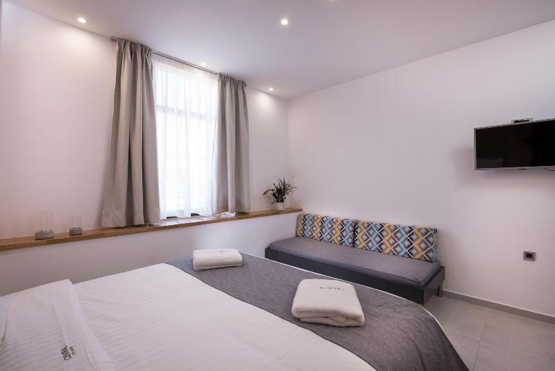 Central City Hotel Hriszí Aktí Haniá Kültér fotó