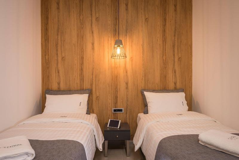 Central City Hotel Hriszí Aktí Haniá Kültér fotó